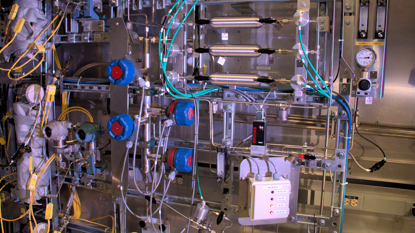 The Air Products Hydrogen Reactions Lab is designed to create an opportunity for innovation and productivity in our customers' hydrogenation reactions